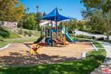 22322 Cairnloch St - Photo 33