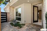 1107 Celadon St - Photo 4