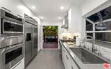 711 Huntley Dr - Photo 10