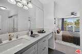 540 Kelton Ave - Photo 10