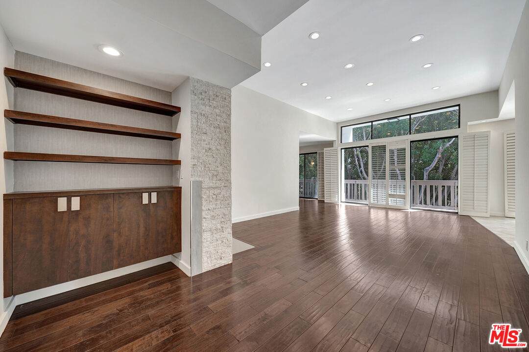 8871 Burton Way - Photo 1