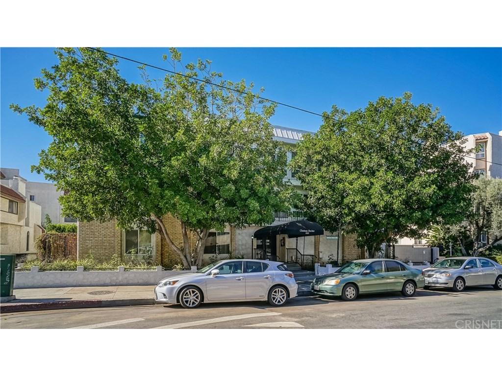 5315 Zelzah Avenue - Photo 1