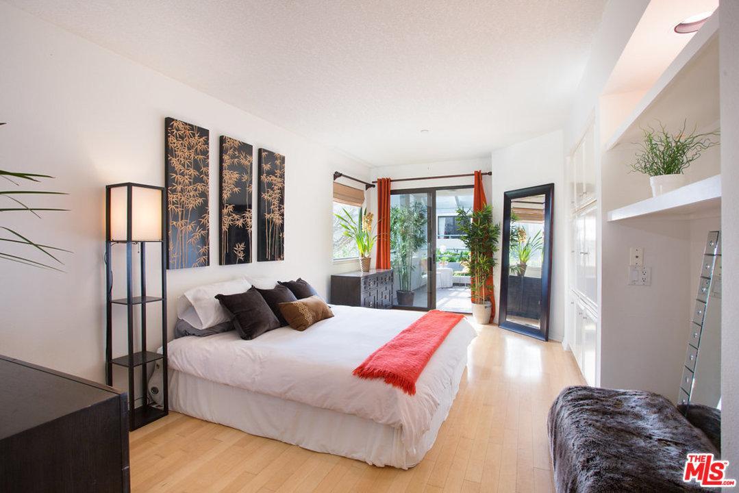 110 Ocean Park - Photo 1