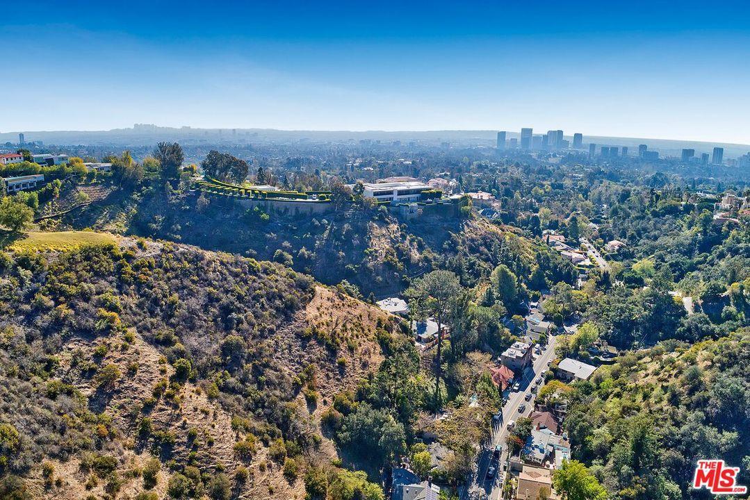 20 Beverly Glen Boulevard - Photo 1