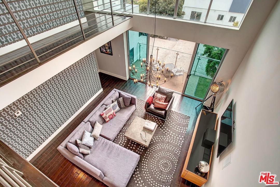 912 San Vicente - Photo 1
