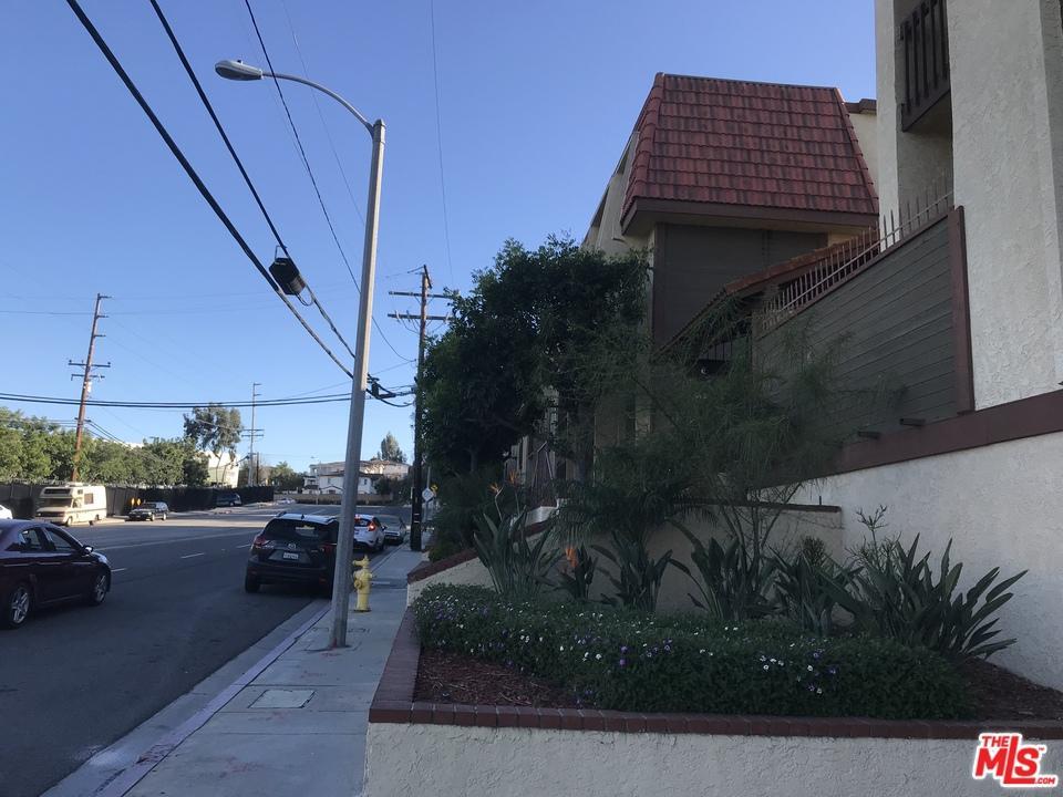 2501 Temple Avenue - Photo 1
