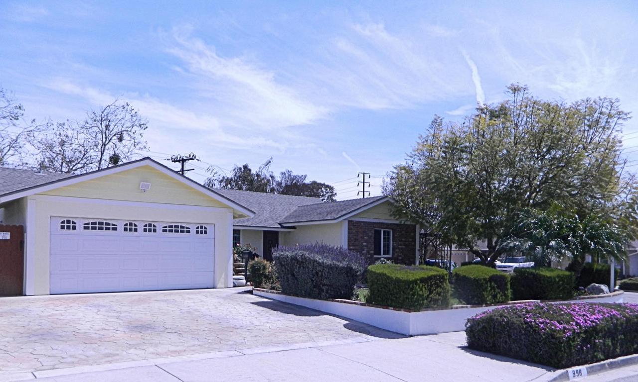 998 Phoenix Avenue - Photo 1