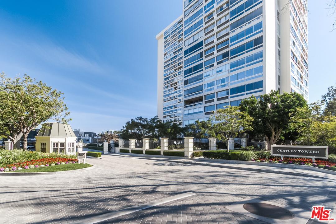 2222 Avenue Of The Stars - Photo 1