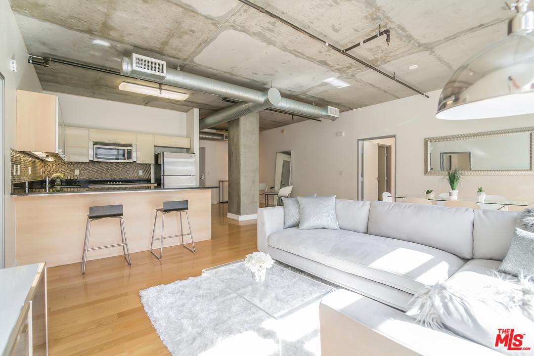 645 9TH Street - Photo 1