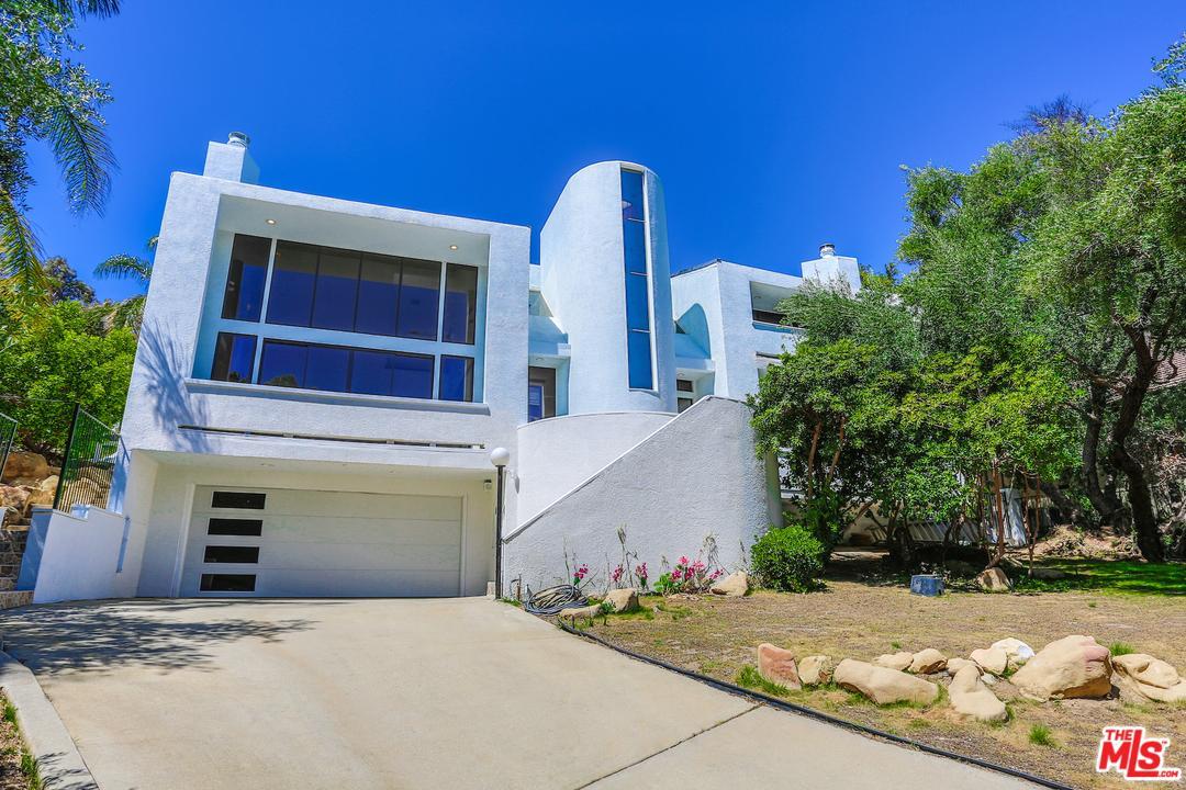 22740 Dale Court - Photo 1