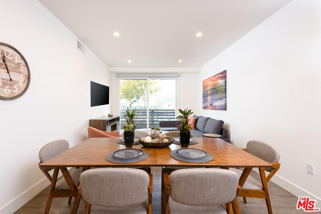 1439 Tamarind Avenue - Photo 1
