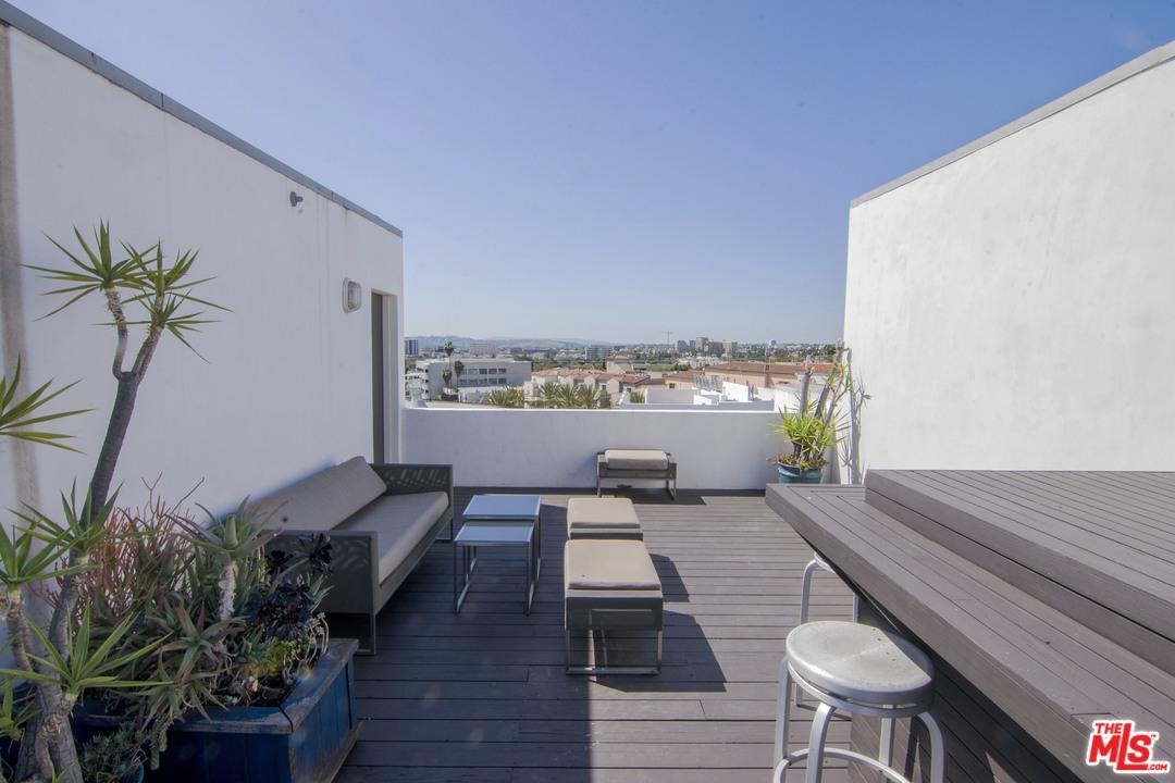 912 San Vicente Boulevard - Photo 1