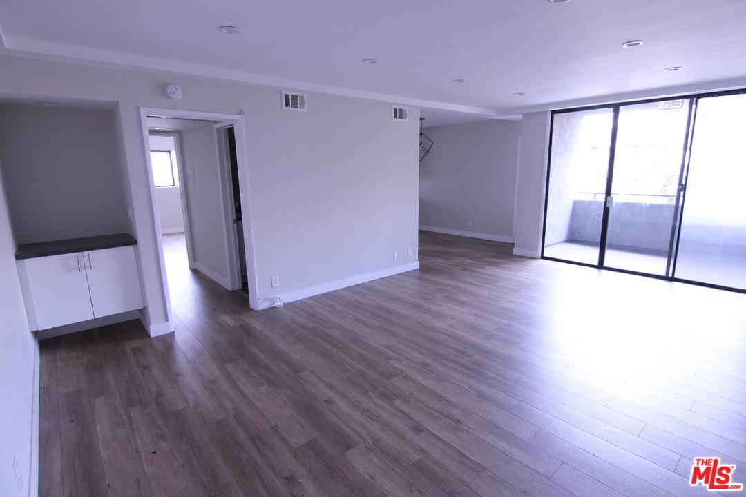 121 Hamilton Drive - Photo 1