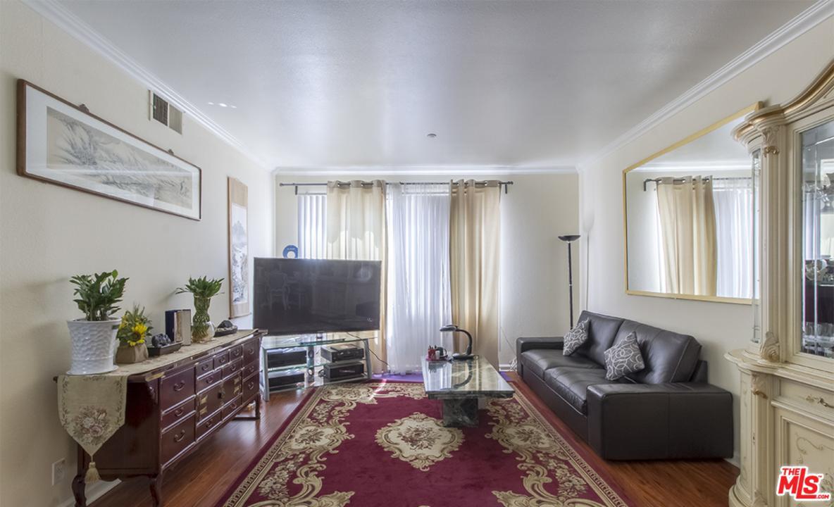 533 St Andrews Place - Photo 1