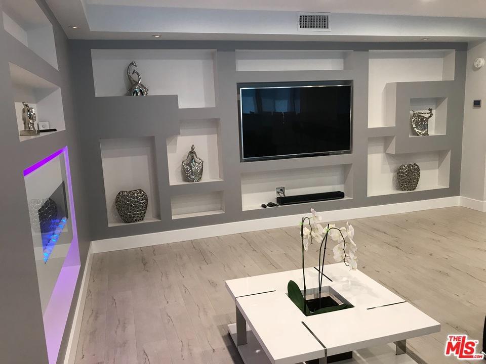 7259 Hillside Avenue - Photo 1