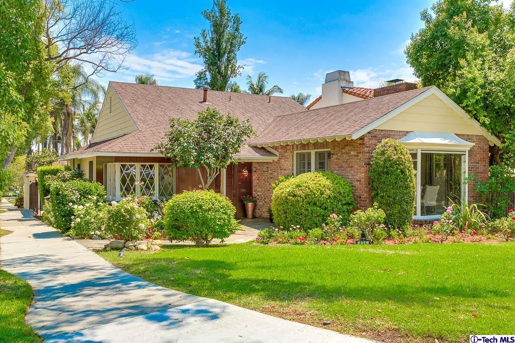 436 Spencer Street - Photo 1