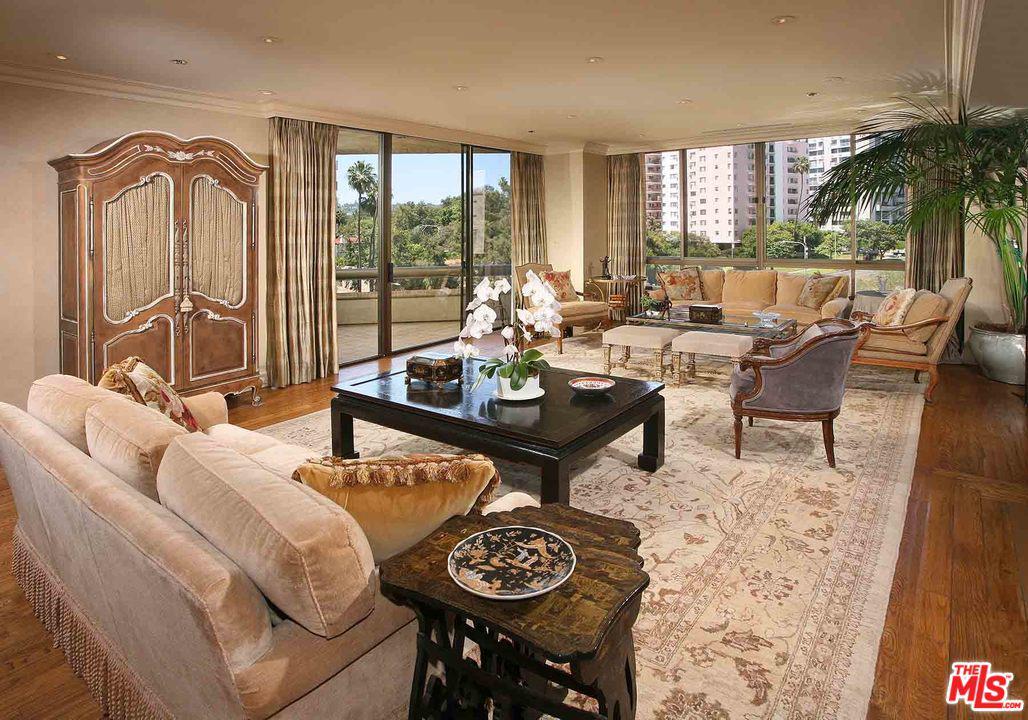 10430 Wilshire - Photo 1