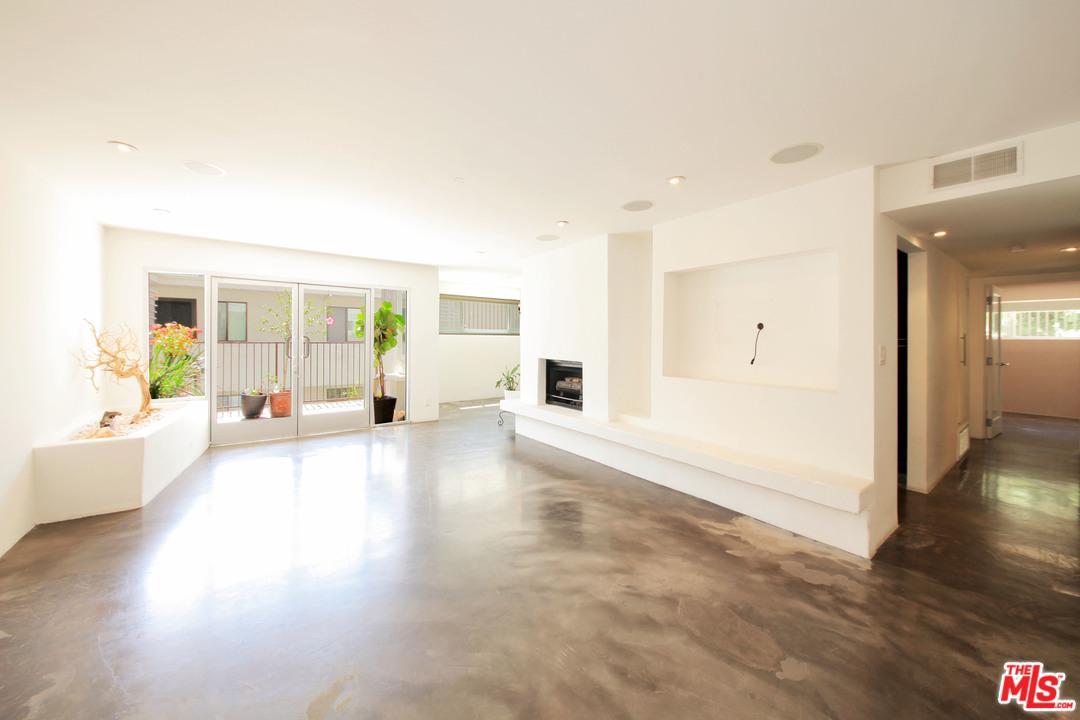 1230 Horn Avenue - Photo 1
