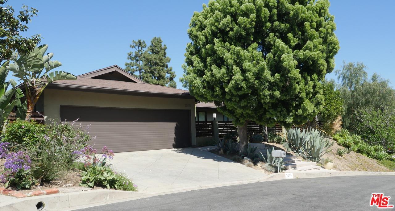 3235 Steven Drive - Photo 1