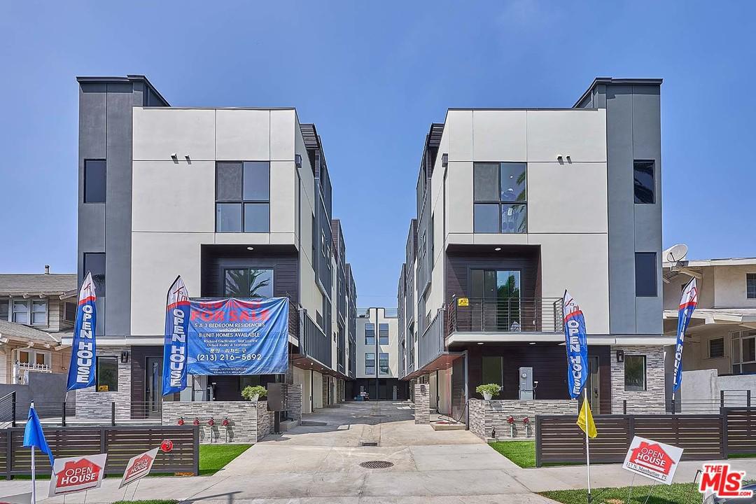 119 Manhattan Place - Photo 1