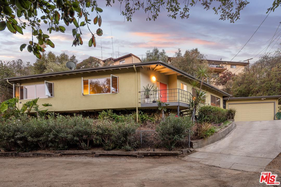 941 Cavanagh Road - Photo 1