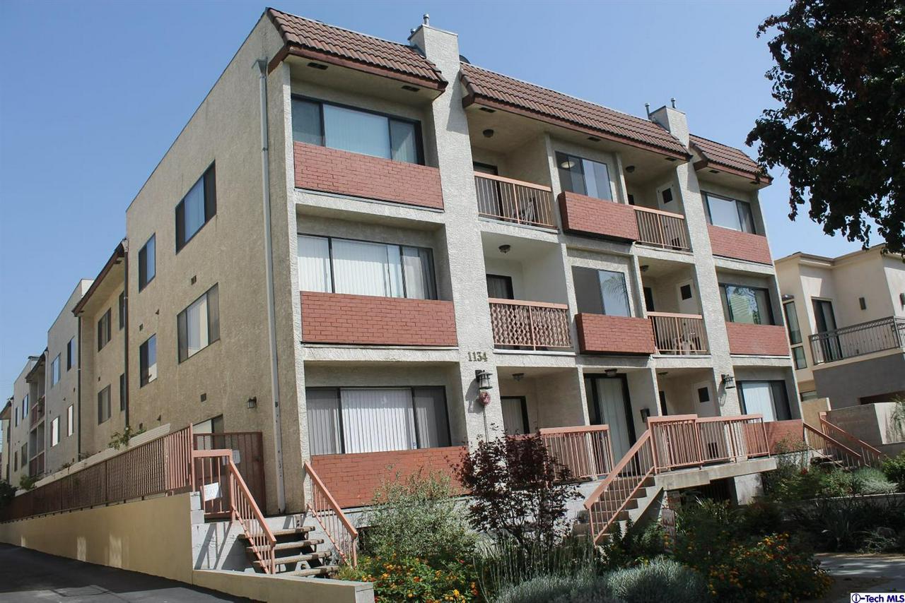 1134 Campbell Street - Photo 1