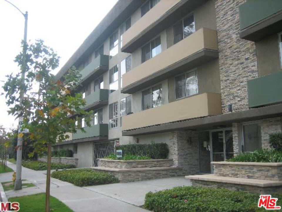 525 Sycamore Avenue - Photo 1