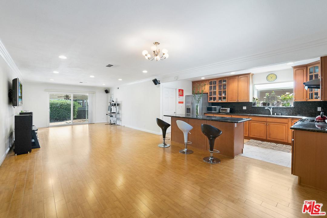 8908 Swinton Avenue - Photo 1