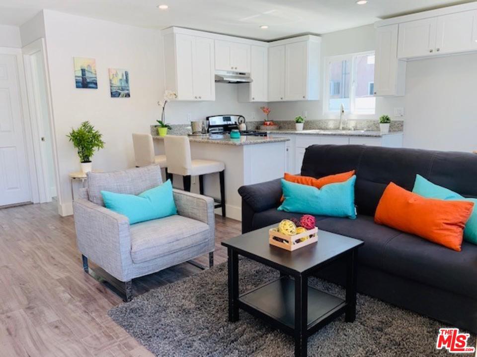 1000 Rose Avenue - Photo 1