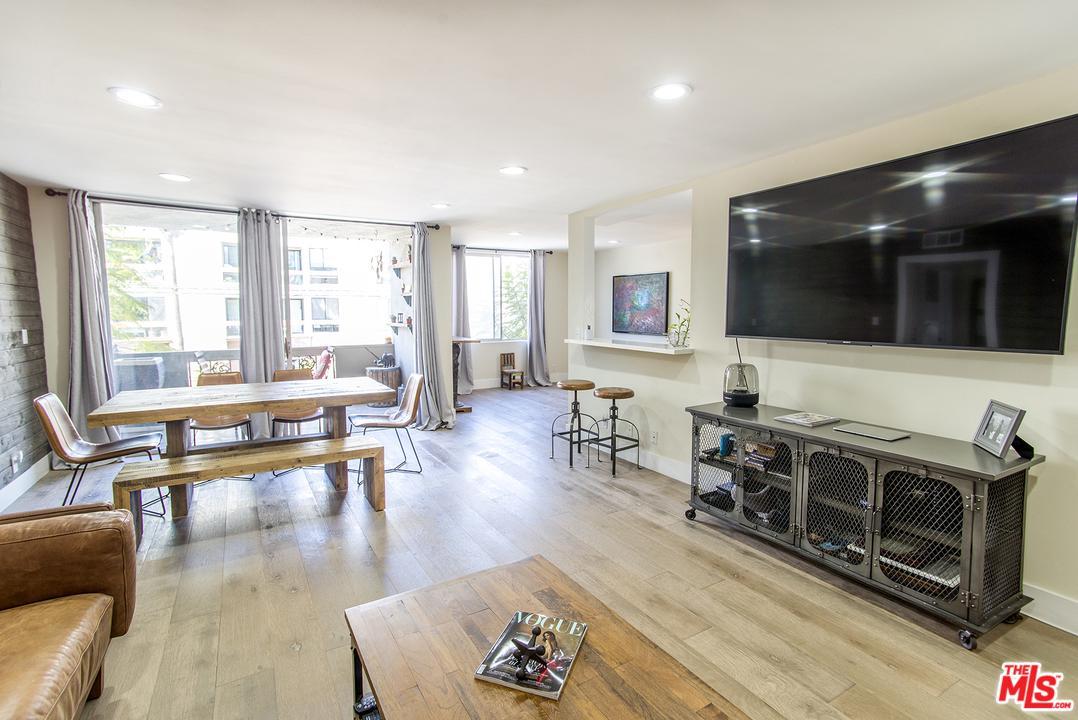 11970 Montana Avenue - Photo 1