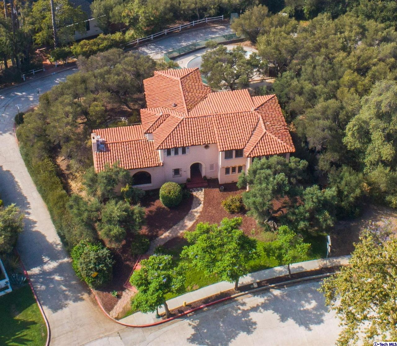 1422 Imperial Drive - Photo 1