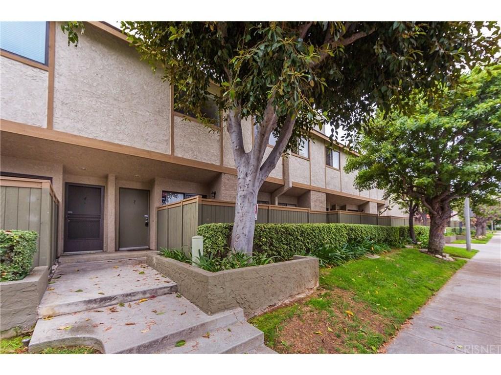 2000 Palmyra Avenue - Photo 1
