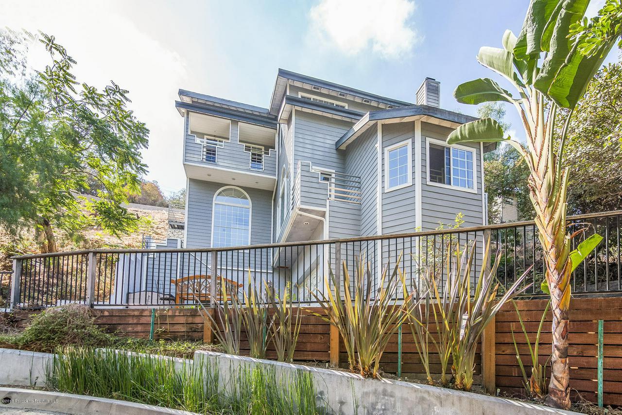 149 Peterson Avenue - Photo 1