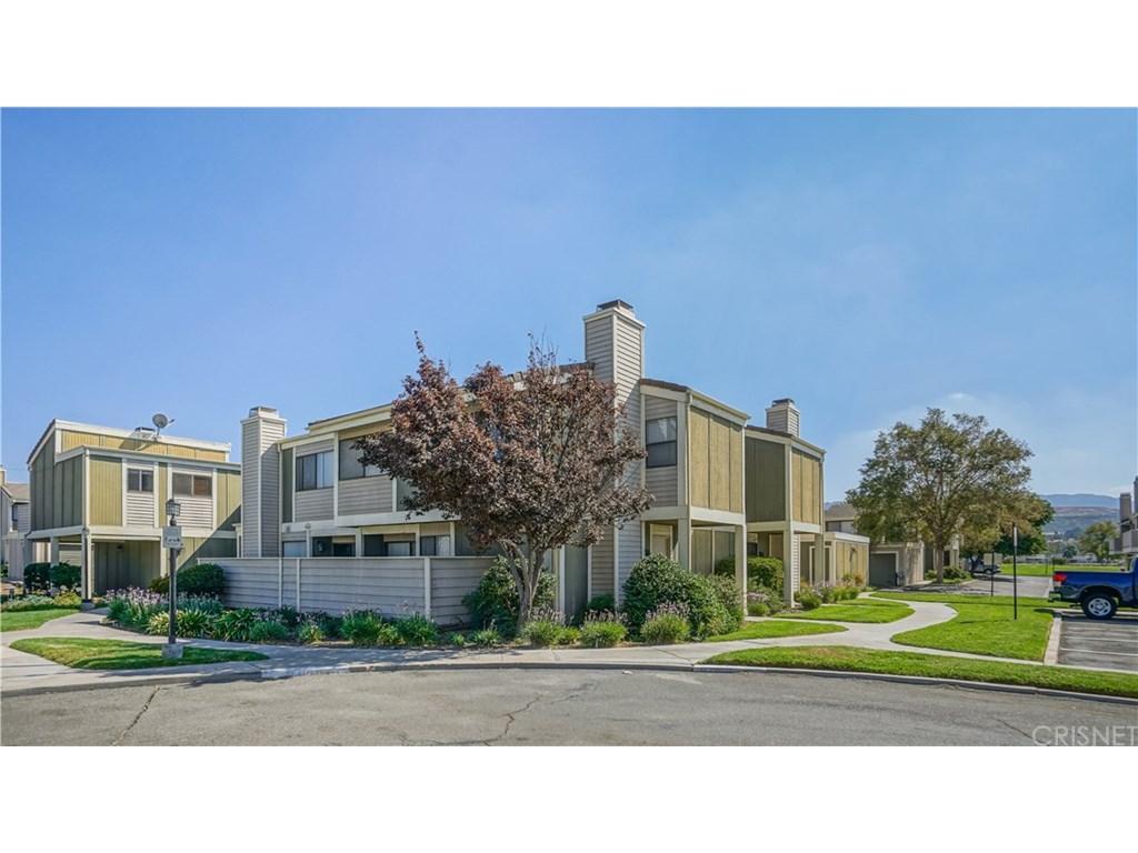 27066 Crossglade Avenue - Photo 1