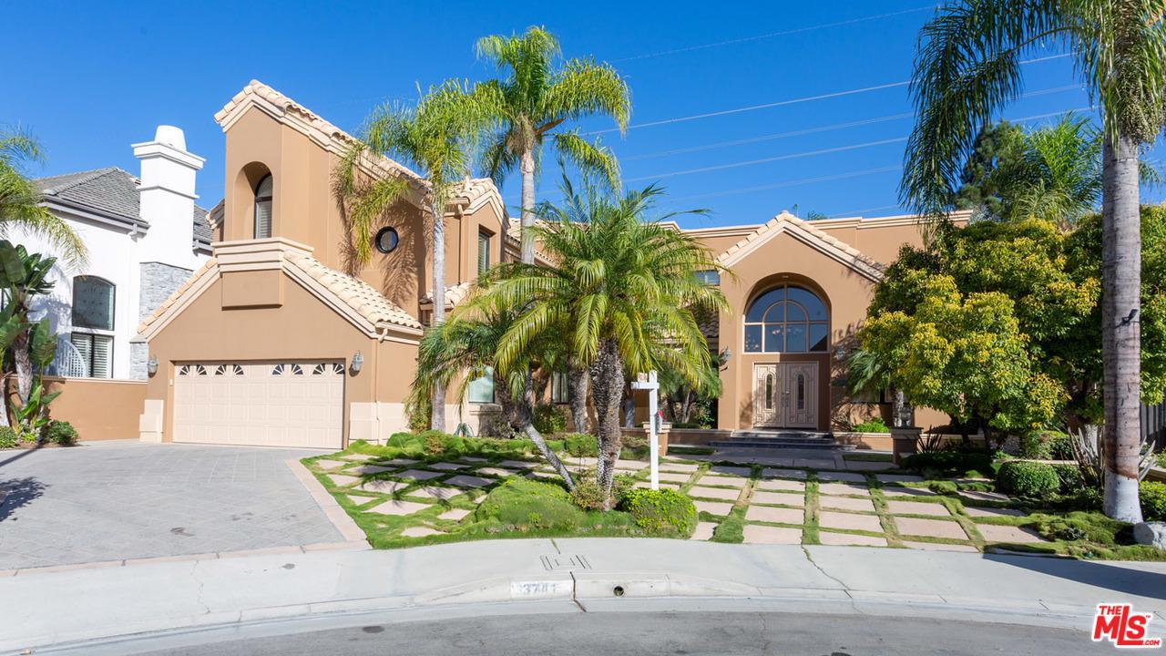3741 Rolling Green Lane - Photo 1
