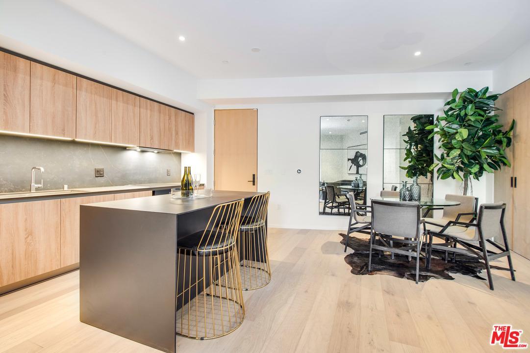 1030 Kings Road - Photo 1