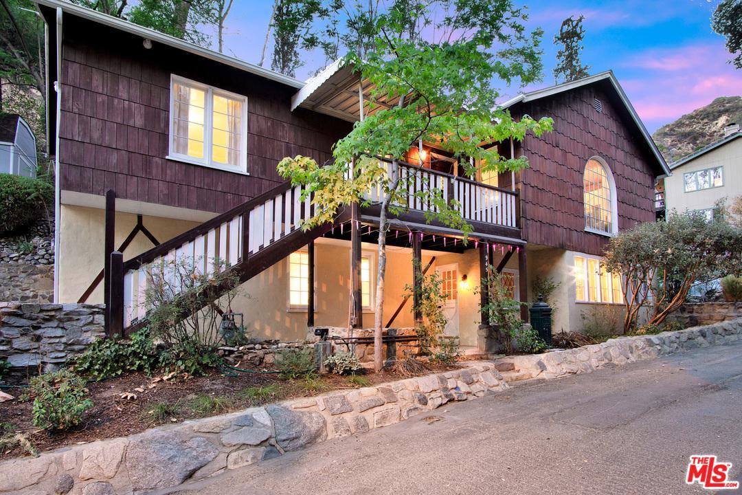 945 Country Club Drive - Photo 1