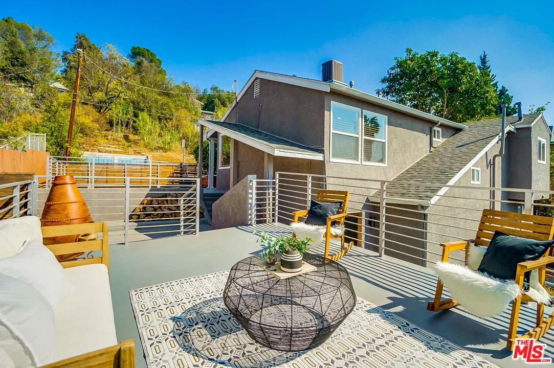 3222 Weldon Avenue - Photo 1