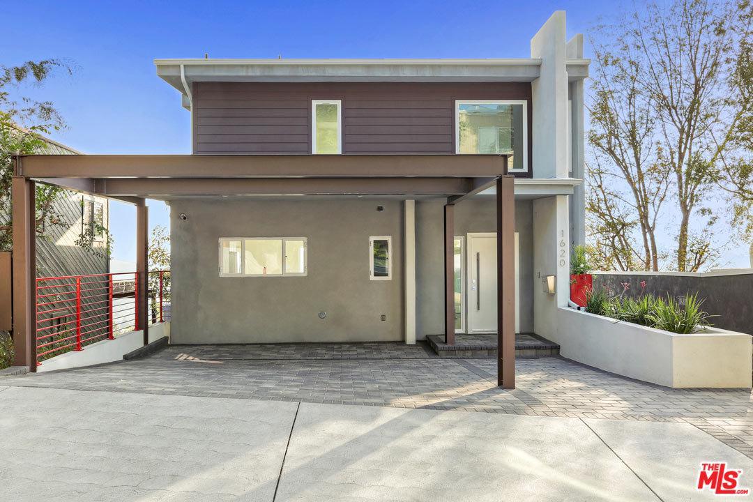 1620 Kilbourn Street - Photo 1