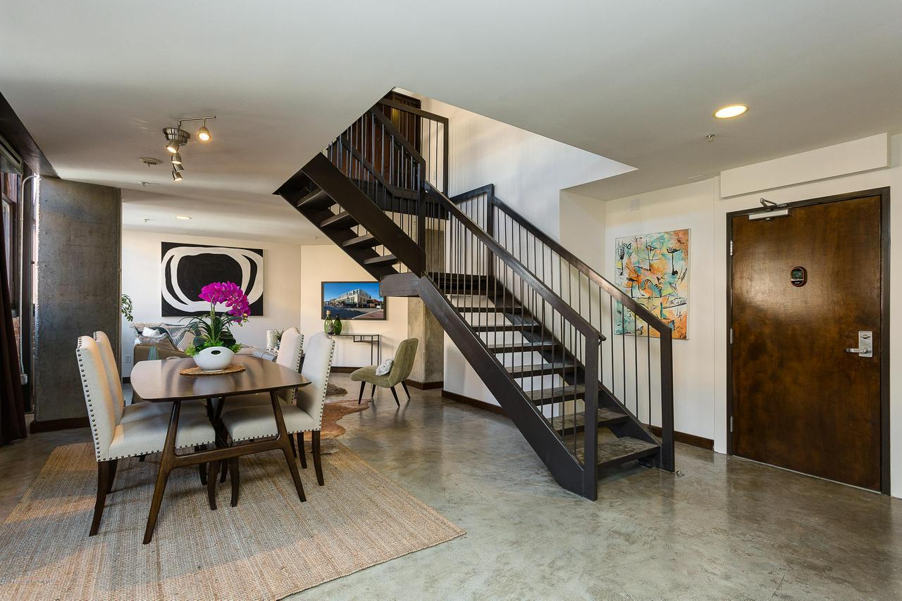 35 Raymond Avenue - Photo 1