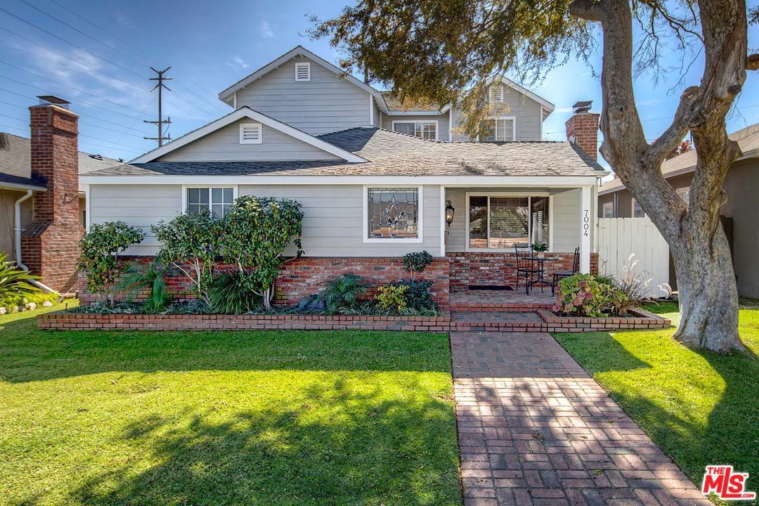 7004 85TH Street - Photo 1