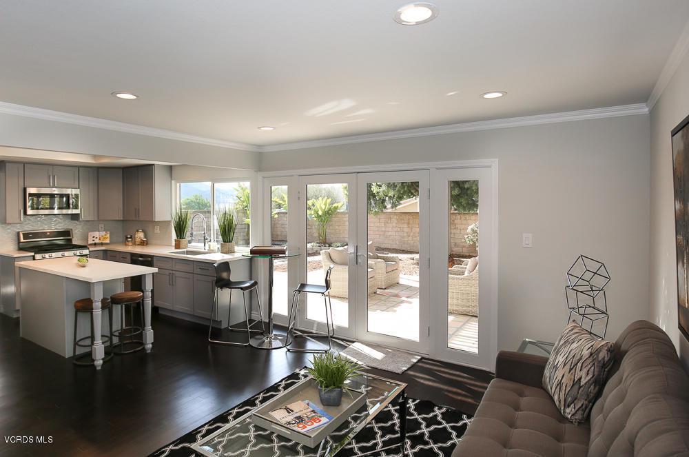 291 Avenida De Las Flores - Photo 1