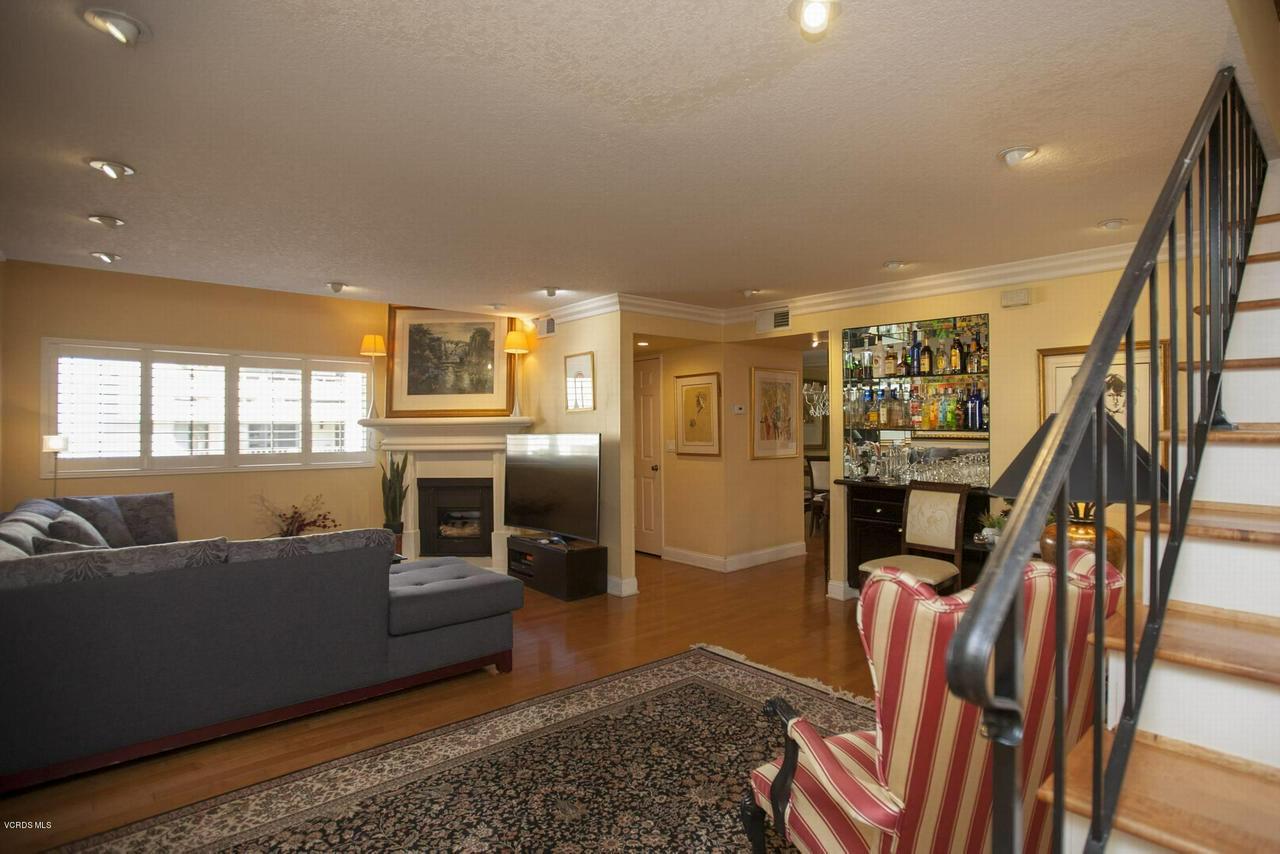 21620 Burbank Boulevard - Photo 1