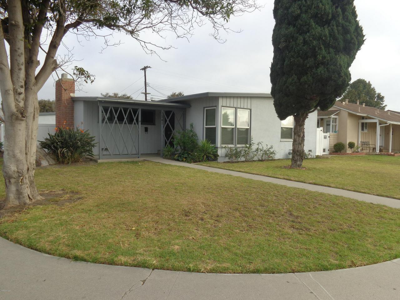 1241 Deodar Avenue - Photo 1