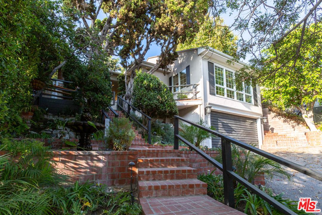 2462 Lindsay Lane - Photo 1