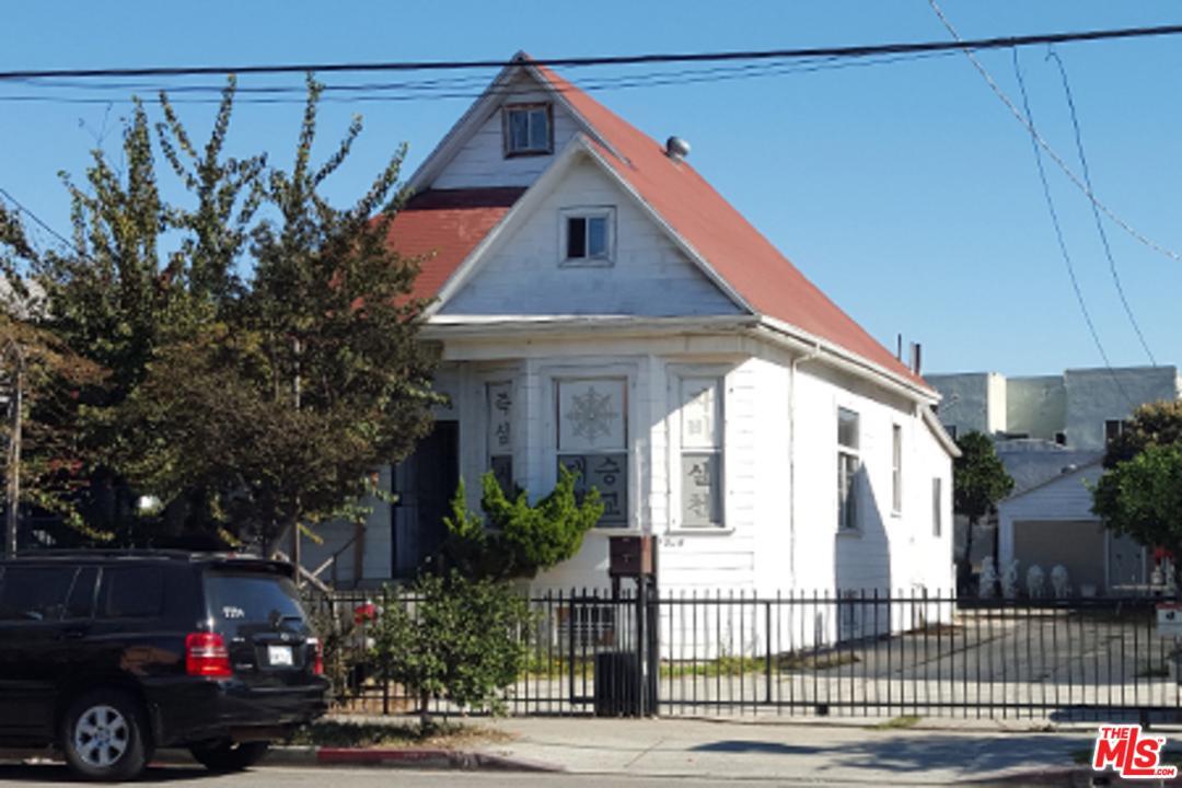 1234 Normandie Avenue - Photo 1