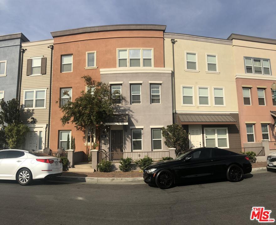 131 Italia Street - Photo 1