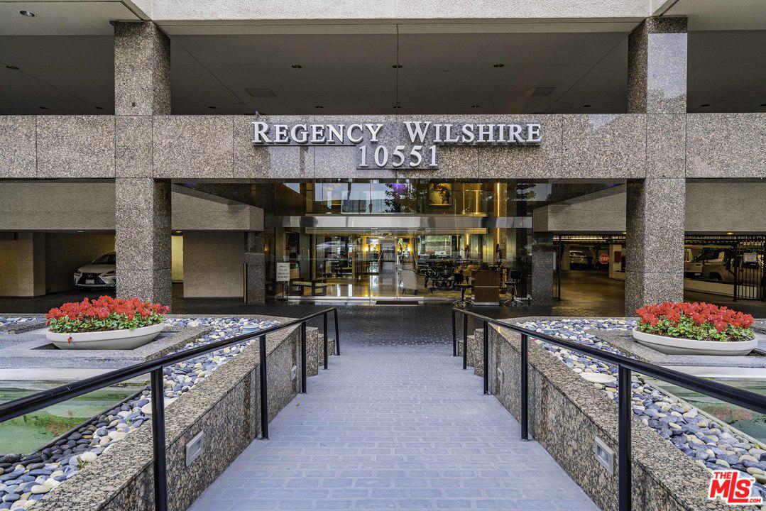 10551 Wilshire - Photo 1