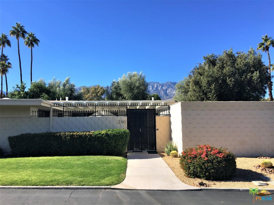 280 Desert Lakes Drive - Photo 1