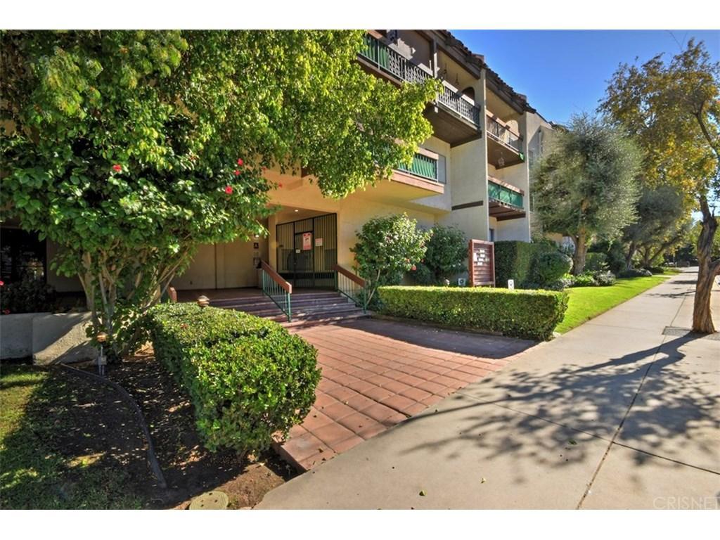5460 White Oak Avenue - Photo 1